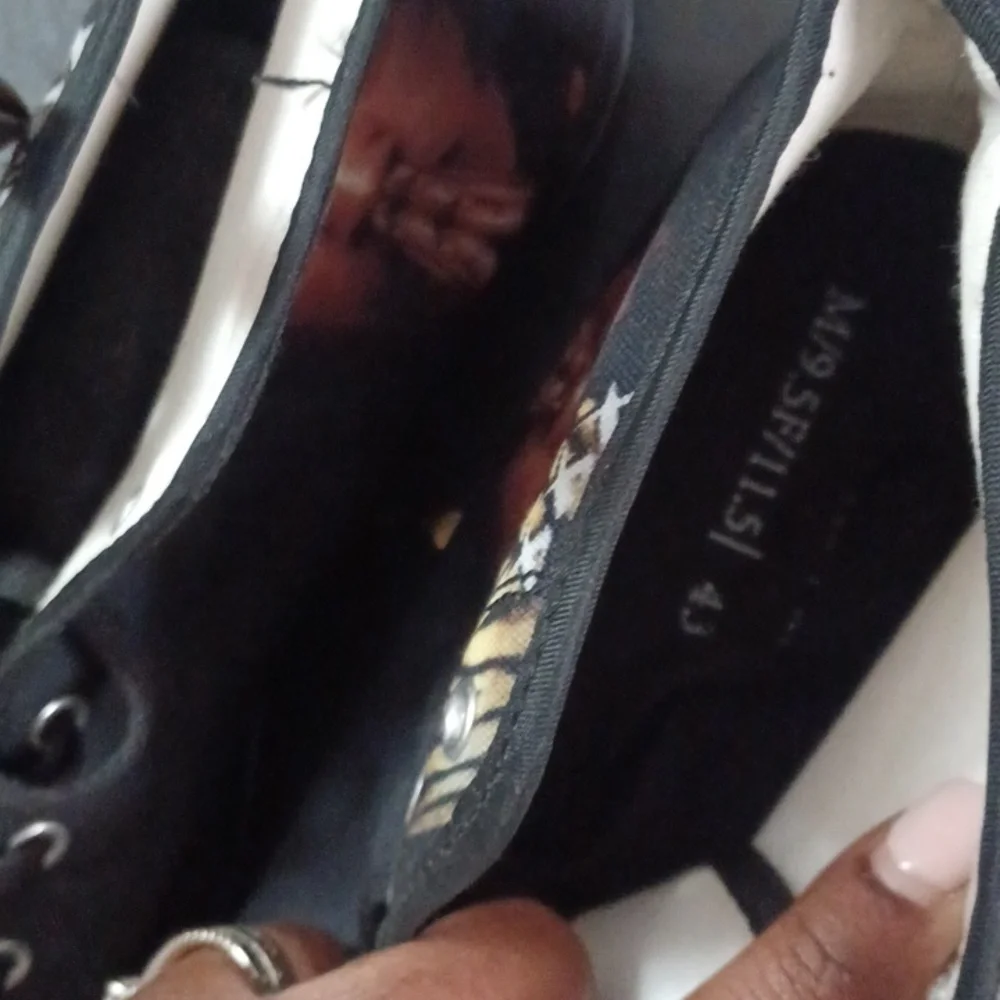 Xxxtentacion Commerative Sneakers - Picture 5 of 5